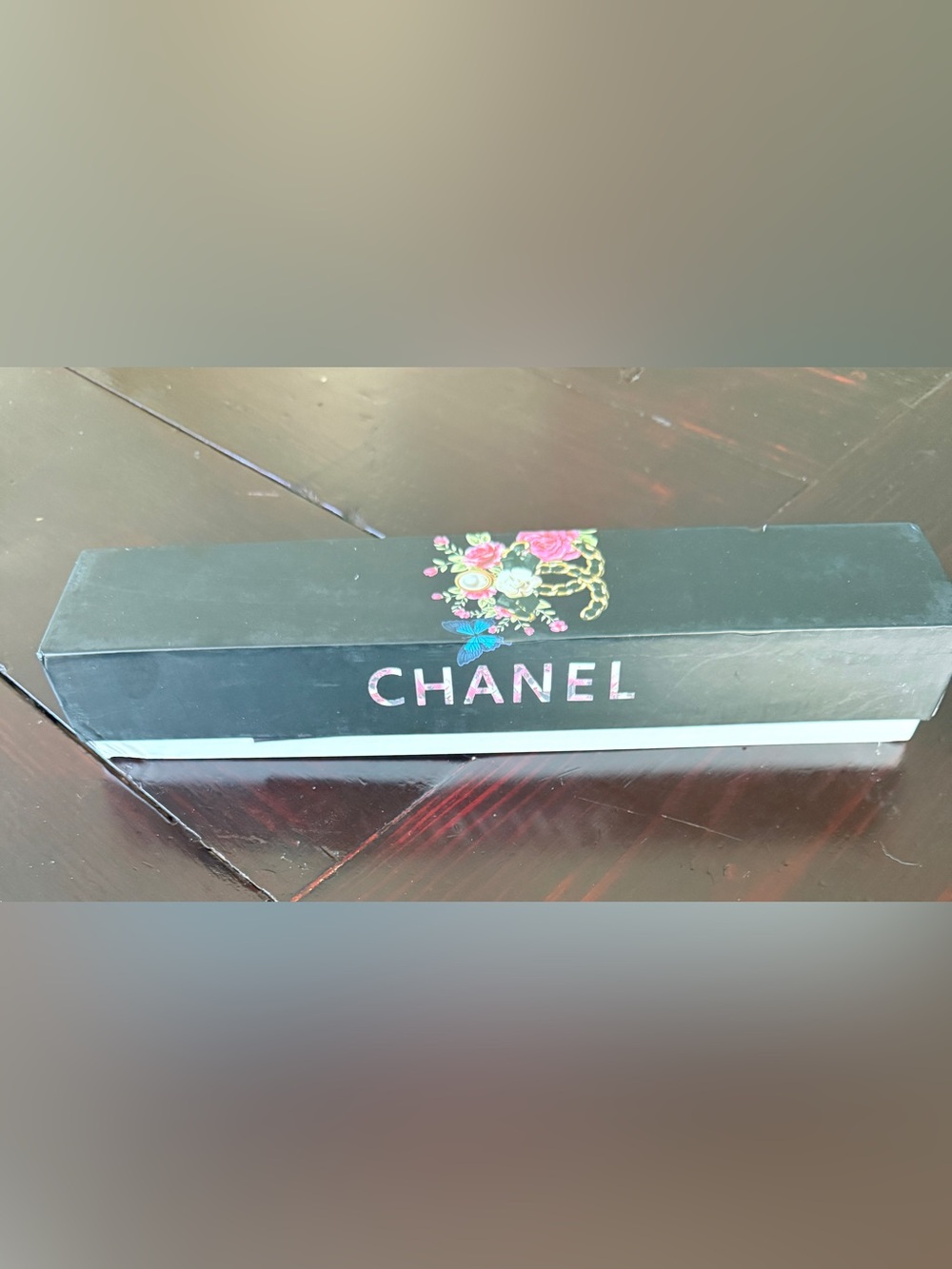 Chanel Floral Patterned NIB
CC luxe Umbrella - Black/pink. - Picture 2 of 9